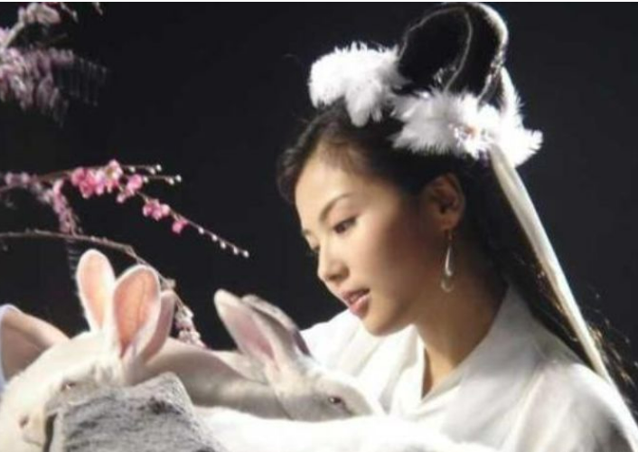  四版“嫦娥”中，哪个才是你心中你最美的“嫦娥仙子”？