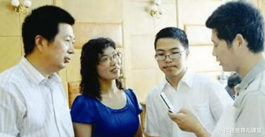 小微爸爸育儿课堂|高考生写下755字作文，30个字老师不认识，查阅4页注释才明白