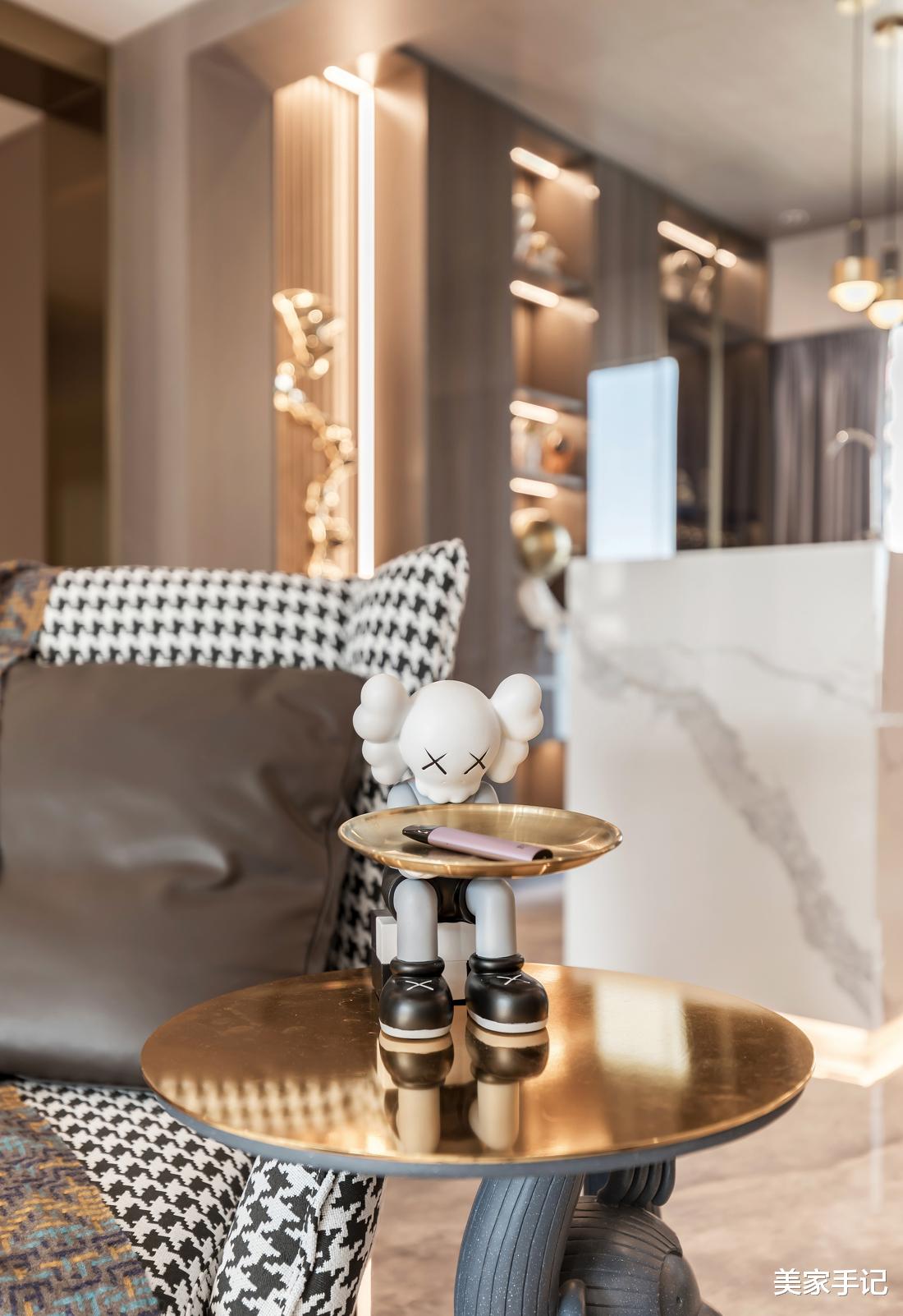 这是我见过最高级的家，巧用黑白灰，装出大宅范，太惊艳了！晒晒