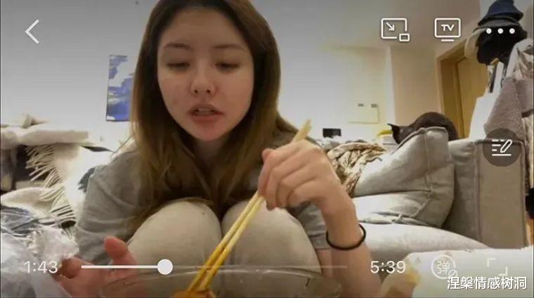 李荣浩|她曾是王思聪女友，与王思聪分手后变成了这样，网友：差别太大