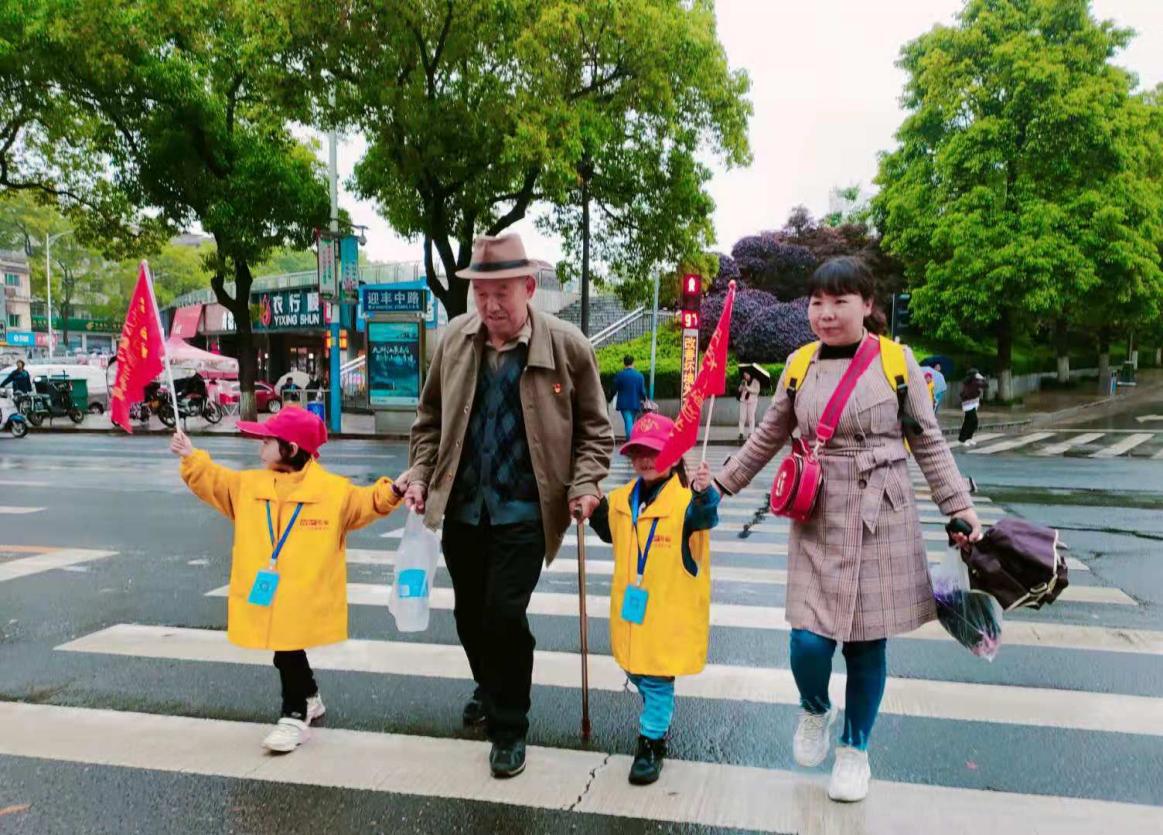 公益潇湘 致敬劳动者！“五一”不停歇，他们是身边最美的风景