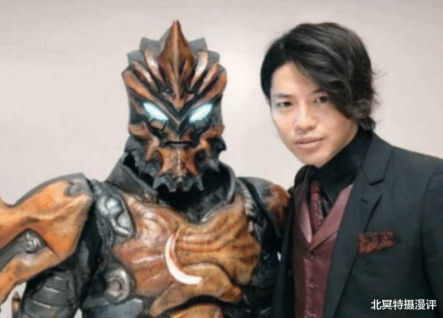 伽古拉|奧特曼：伽古拉培育的盆栽竟真是“世界之樹”，因發芽選擇了地球