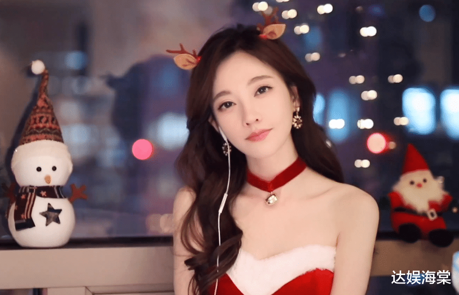 明星|明星过圣诞：潘玮柏高调秀恩爱，林俊杰开心晒照，冯提莫独自美丽