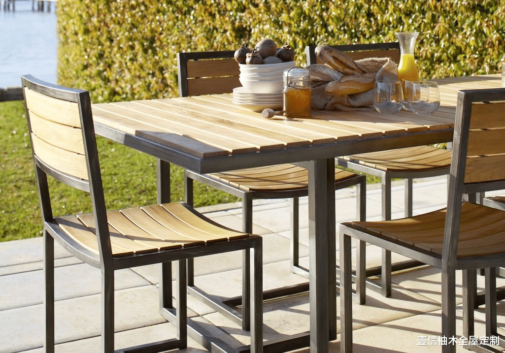 |关于柚木家具你需要知道的 3 件事