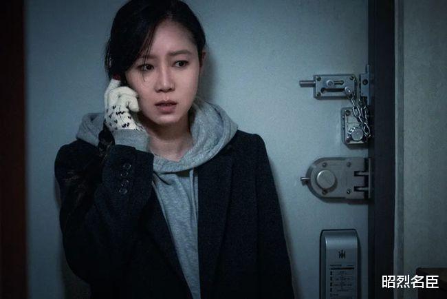 白百何|沉寂4年后，白百何《门锁》归来，中国第一位票房百亿女演员诞生