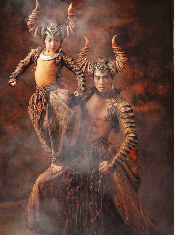 杨丽萍|杨丽萍春晚节目被毙！不甘心的她晒出舞台造型，网友却说：欣赏不来