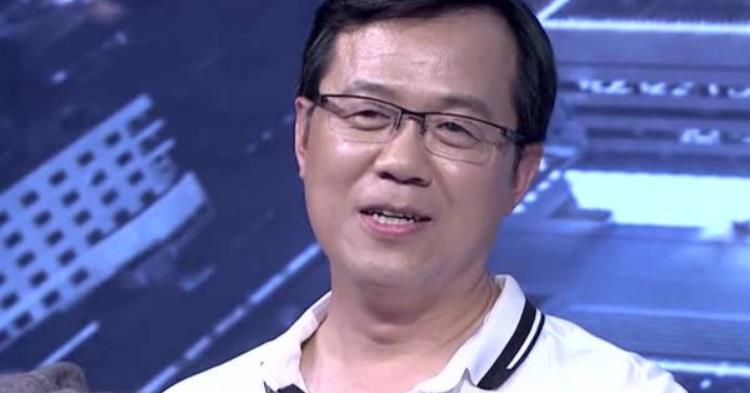 王力宏|“第一狗仔”卓伟回应王力宏“塌房”，还写了一首诗送给李靓蕾