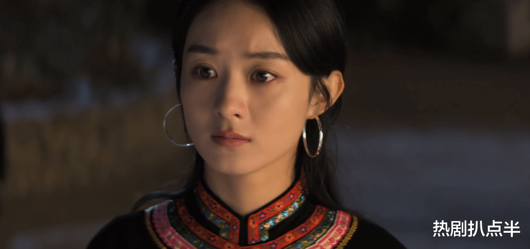 赵丽颖|赵丽颖演技又被吐槽？演农民刨地有气无力，其实细节都在她的手上