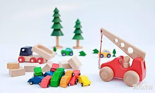 育儿馨说|宝宝总吃手怎么办？掌握这4种方法，轻松搞定