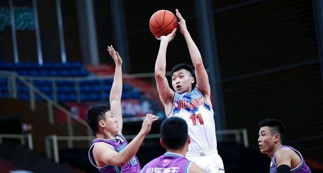 嘟小薯 CCTV5+直播！山东VS新疆形势巨变，阿帅重拾信心，徐长锁黔驴技穷