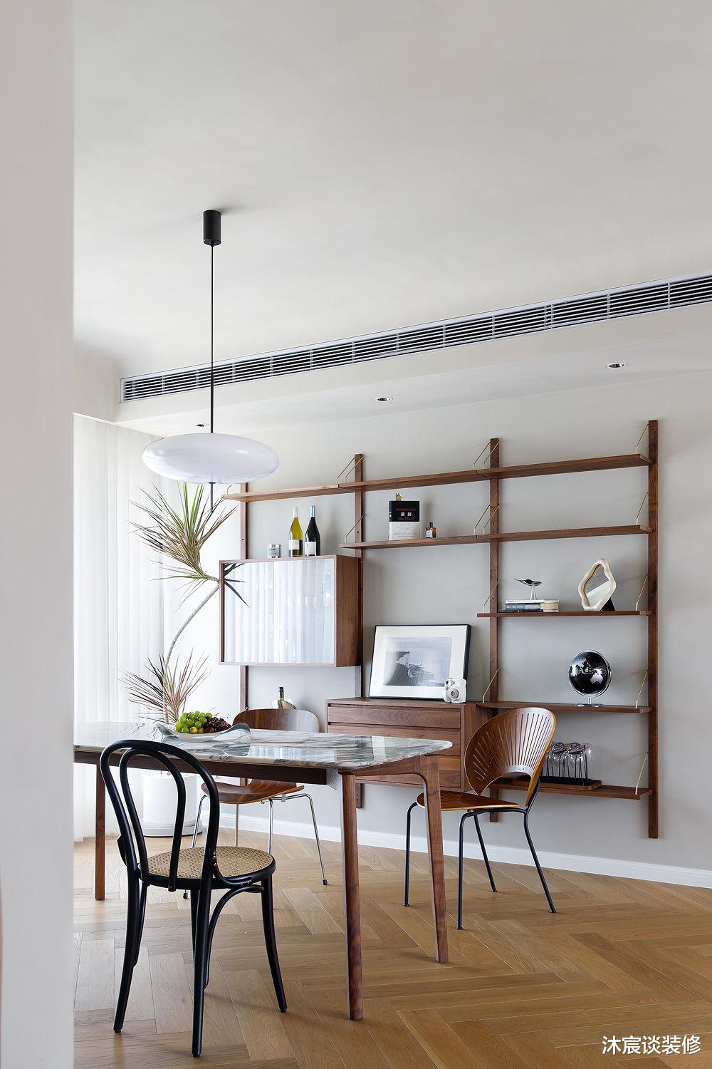 沐宸谈装修 深圳男子晒出自己的独居生活,室内温馨精致,网友问:还缺女主吗?