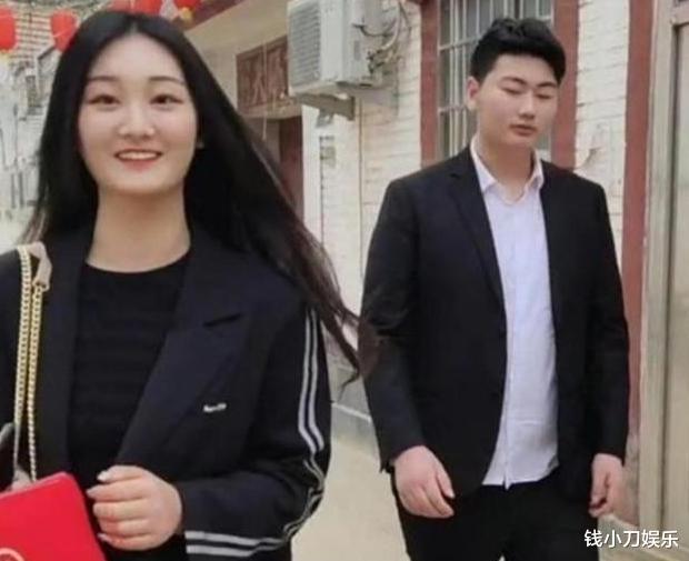 陈亚男|大衣哥与儿媳互曝黑料,陈亚男被质疑骗婚,网友:闹翻了?