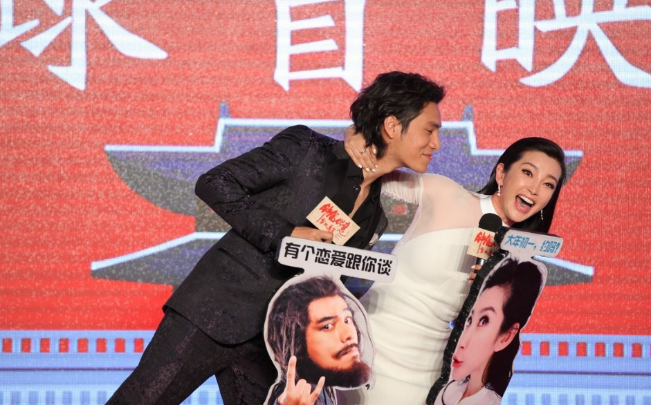 李冰冰|李冰冰与袁立十年恩怨，靠“强吻”出名，妹妹帮助其事业登顶