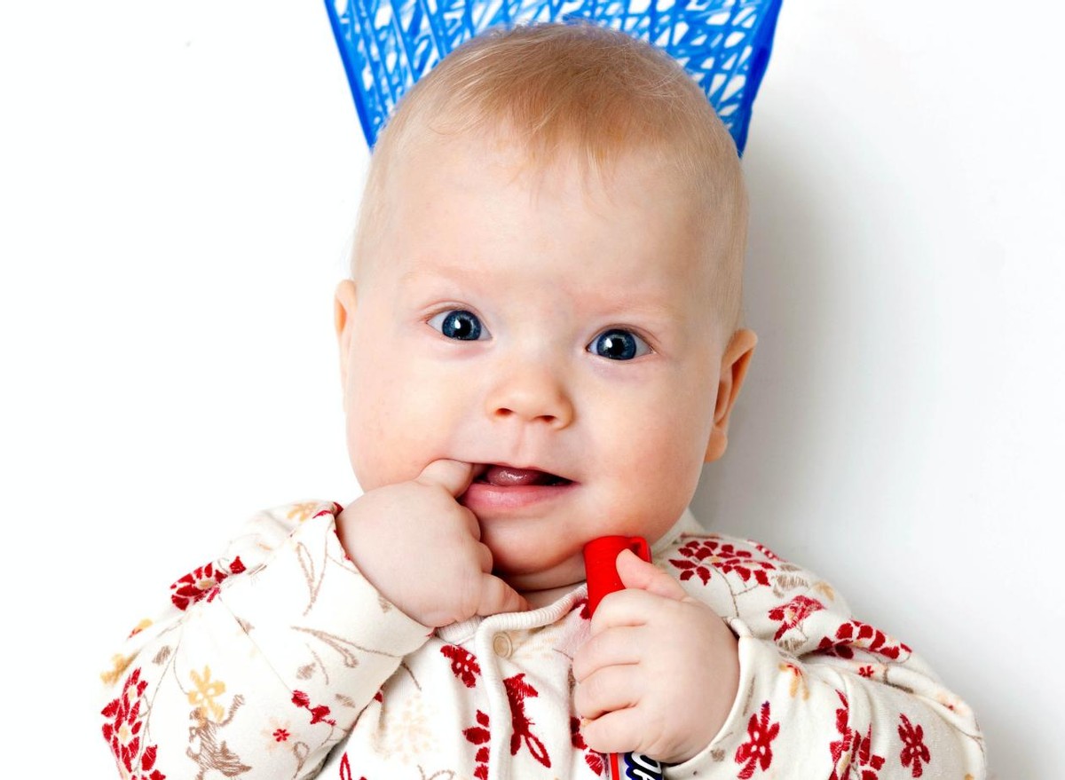 布谷妈妈|从小“吃手指”和“不吃手指”的孩子,长大后差距明显,建议家长收藏