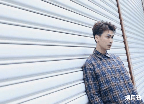 宁毅|戏中三败郭麒麟，戏外人生大赢家，名校毕业，娶大6岁古装剧女神