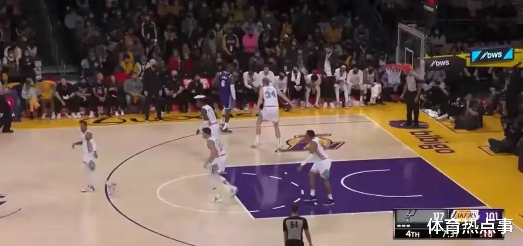 湖人队|四连败！詹威空砍66分！他的NBA生涯到头了！