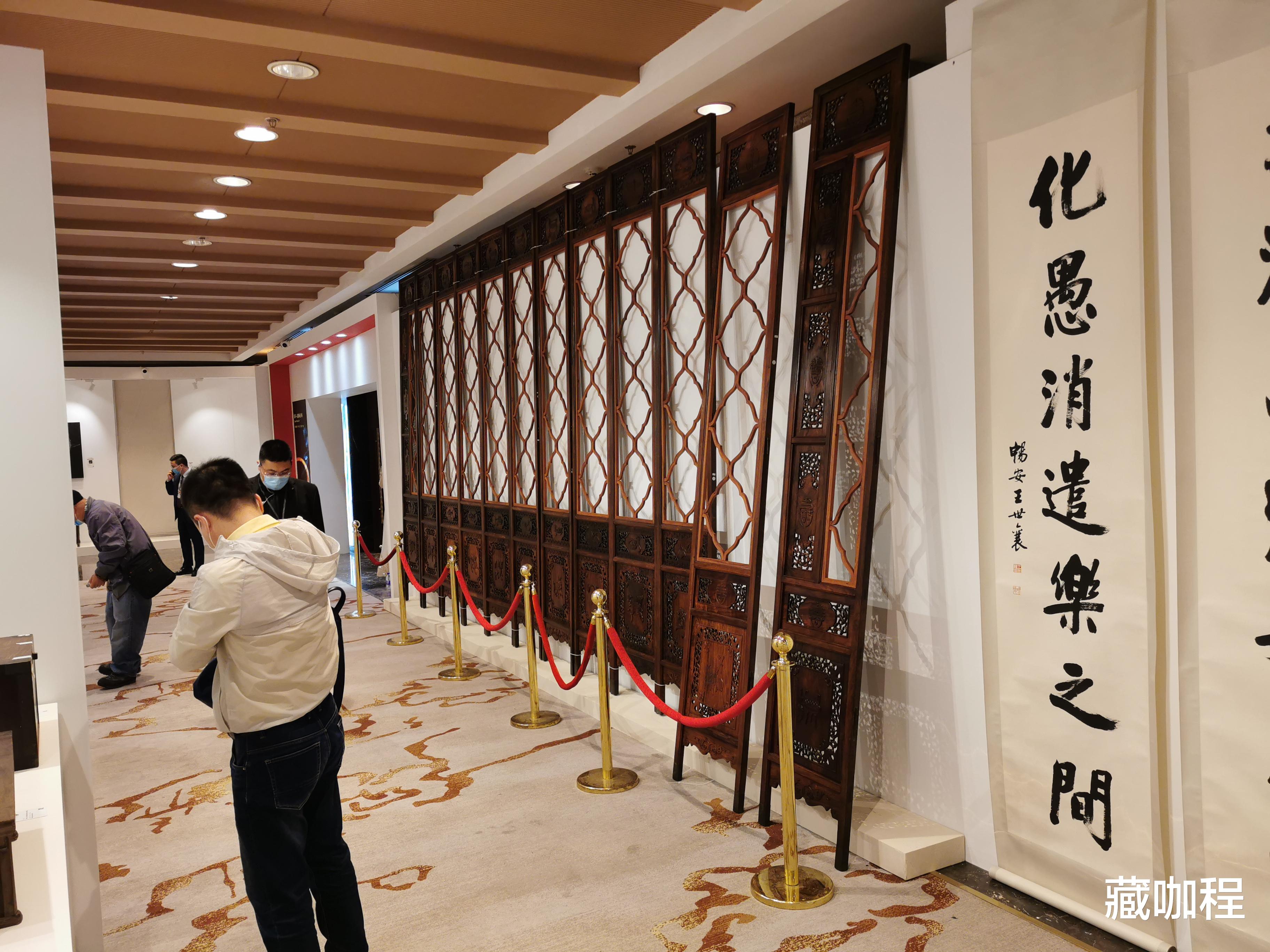 |从实用器到装饰品，黄花梨座屏风简繁皆宜