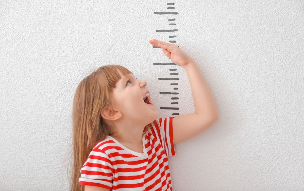 母婴参考|女孩11岁前，身体出现这些信号，可能是性早熟，父母要多注意