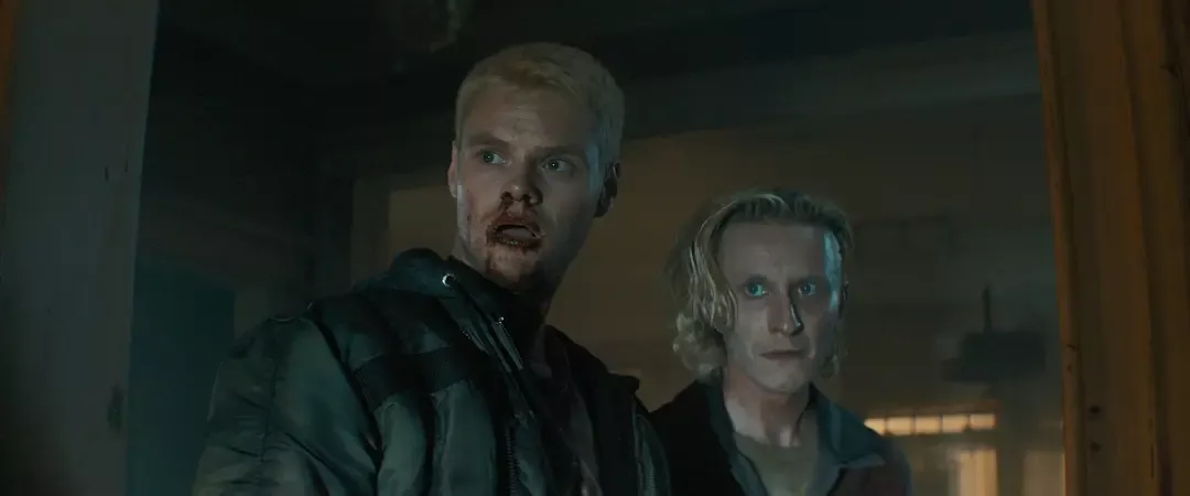 菲尼克斯|苦等5年，这部全程高能的R级片终于来了！