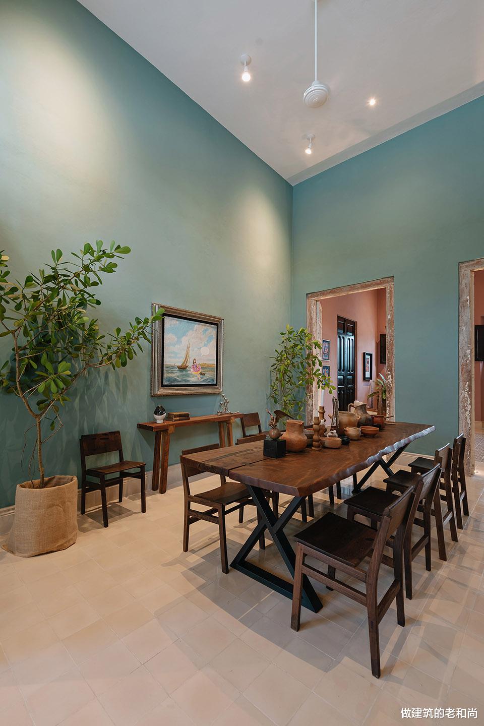 尊重殖民风格的老建筑改造：外部平平无奇，内部却大有乾坤