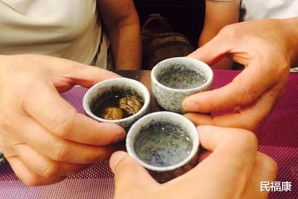 肝脏|中国有句老话讲：“酒为百药长”，每天“小酌二两”，有利有弊？