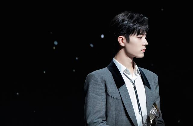 肖战|肖战又一则新采访视频发出，总时长将近五分钟，已超260万次观看