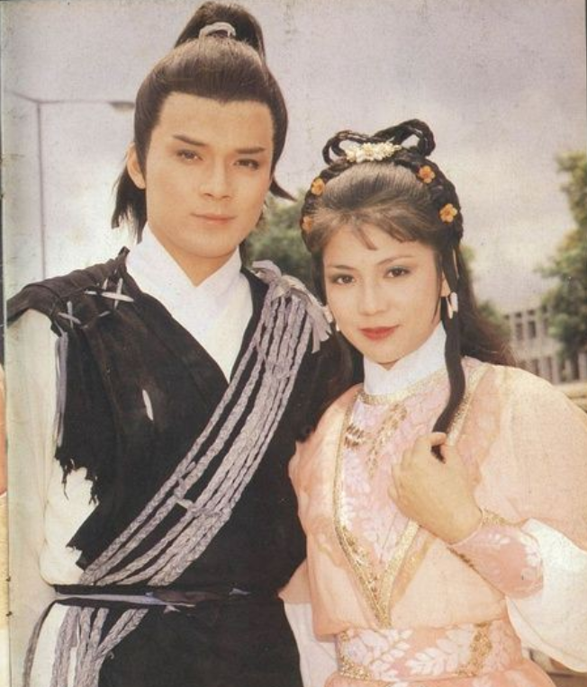 黄日华|著名演员黄日华：妻子去世后，发誓终身不娶，和女儿相依为命