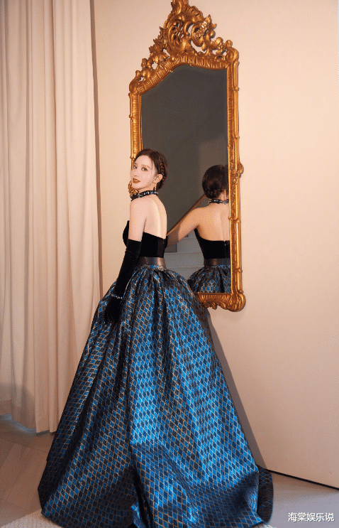 张萌|张萌穿抹胸礼服太美艳！9头身黄金比例惹人艳羡，凹凸有致太吸睛