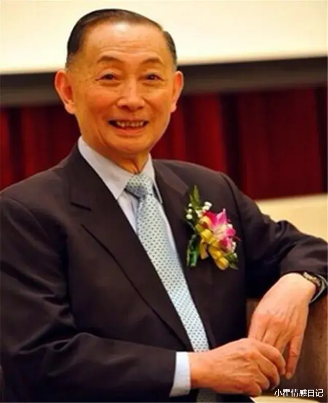 李玉刚|44岁的李玉刚，让人心疼！