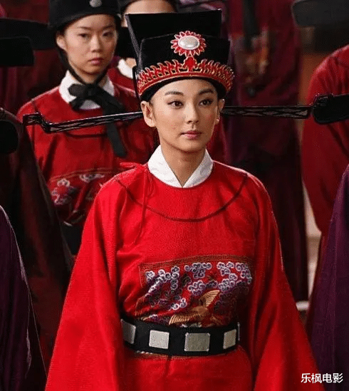 周星驰|当年她“零片酬”出演周星驰电影，只为报答“提携之恩”，却意外收到千万红包