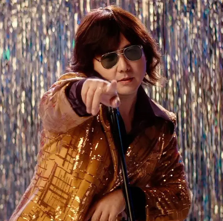 沈腾|沈腾登顶中国影史票房最高演员,破185亿票房,超越吴京黄渤