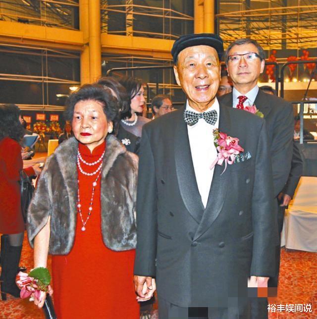 赌王|8位赌坛大亨驰援河南,赌王二房儿女捐3000万,洗米华捐300万