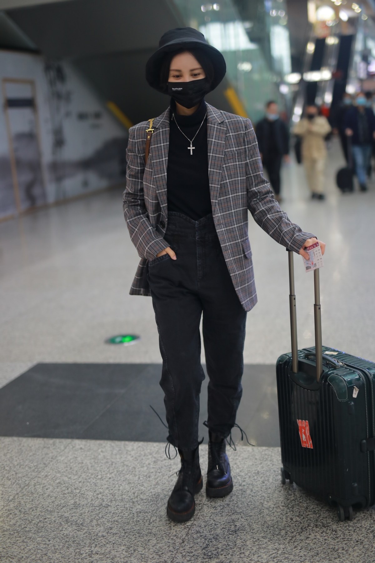 张歆艺|减肥成功以后的张歆艺到底有多绝？单手插裤袋气场已经全开