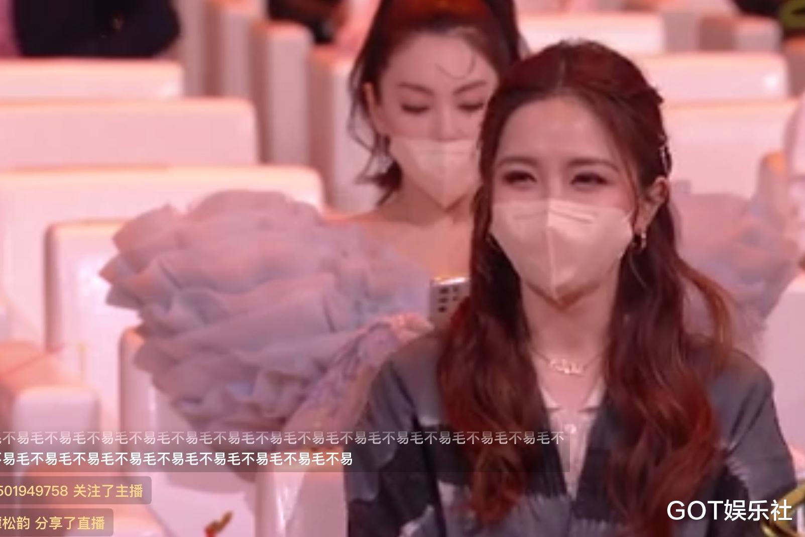 张小斐|微博之夜座位好现实!张小斐第二排,85花第三排,谭松韵第十排