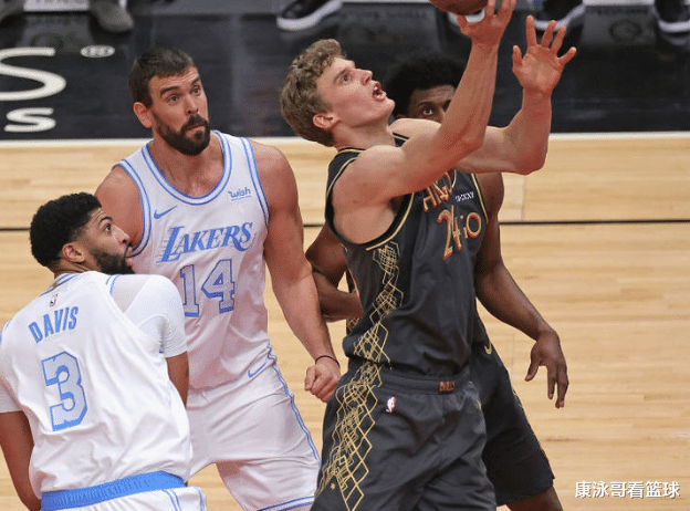 迪恩|碾压！詹眉54+17，浓眉哥爆发无人能挡，湖人反超快船再获好消息
