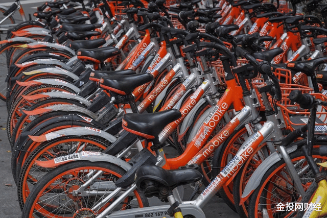 充电宝|满大街的充电宝会像共享单车一样沉沦么？