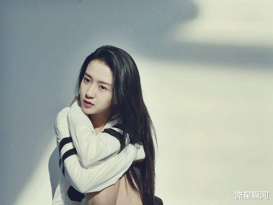 许龄月|美丽优雅，俏皮可爱，所有美好的形容词都构成了一个许龄月！