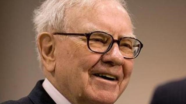 巴菲特 90岁巴菲特的忠告：越没出息的男人，越爱干这三件事，建议远离