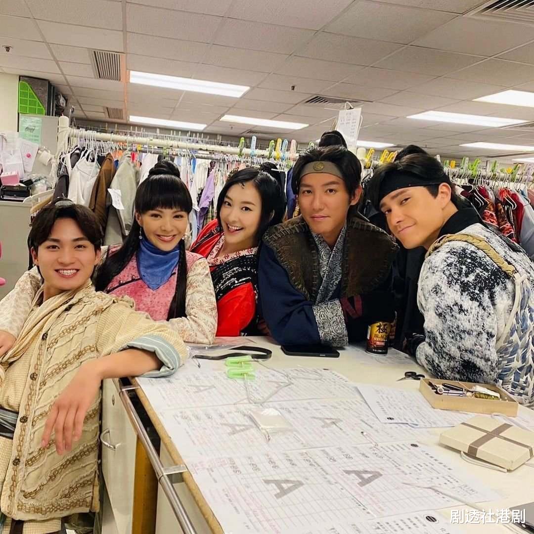 霍尊|TVB新剧《痞子殿下》小树林开工遇命案，上位小花陈滢亦在场