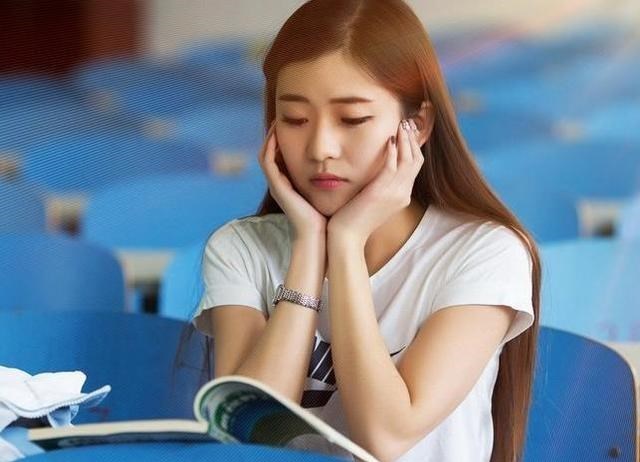 百哥曰|大一新生不当班干部也不参加社团，未来会受影响吗？导员说出答案