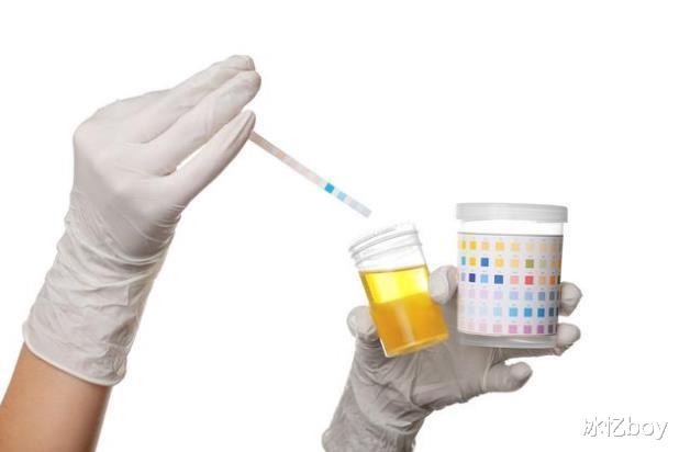 尿酸|痛风“救星”找到了,不是柠檬水苏打水,若你爱喝,尿酸降低,痛风不再来