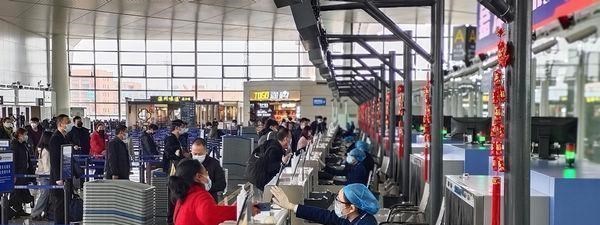 欧洲旅游 旅游时，发现德国一些商店贴出“中文标语”，看清后国民：很尴尬