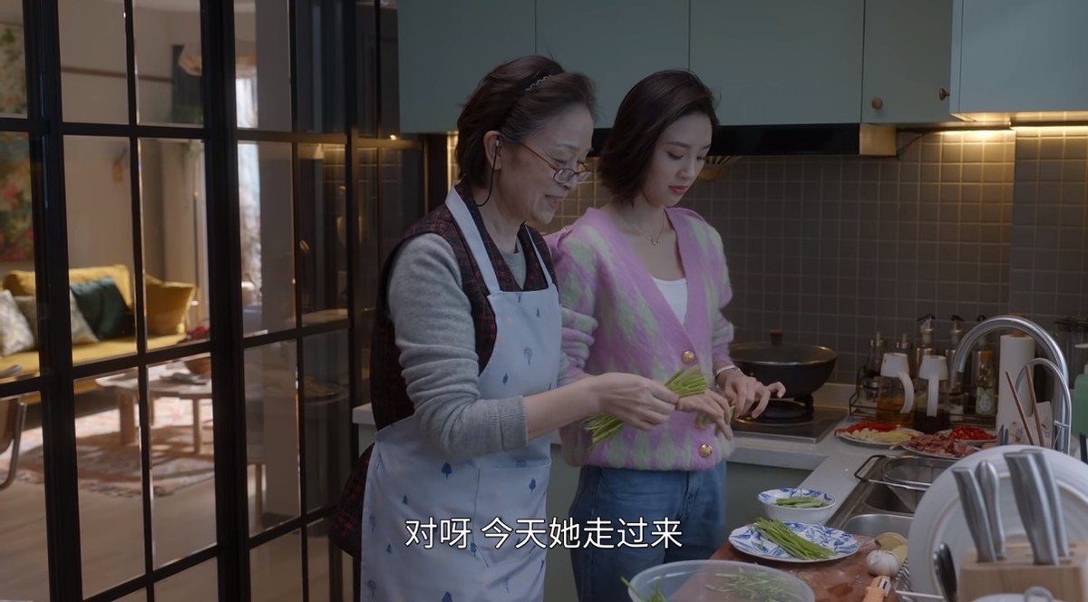 唐艺昕|冲上收视榜第一！仅播2集口碑就爆了，黄磊一出手就是“王炸”