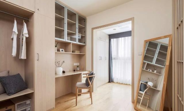 这么漂亮的衣帽间,收纳这么强大,一定要给你老婆装一个!