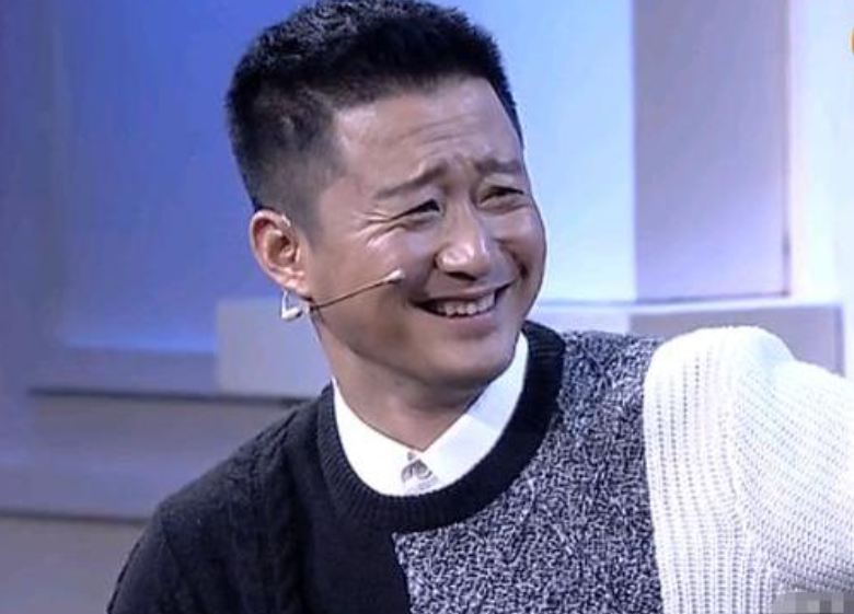 吴京|吴京成票房冠军，身价30亿，座驾低调到让人意外