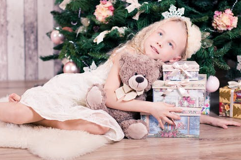 知一先生|国庆节出生女孩起名:放在心尖上宠爱的女孩名字大全