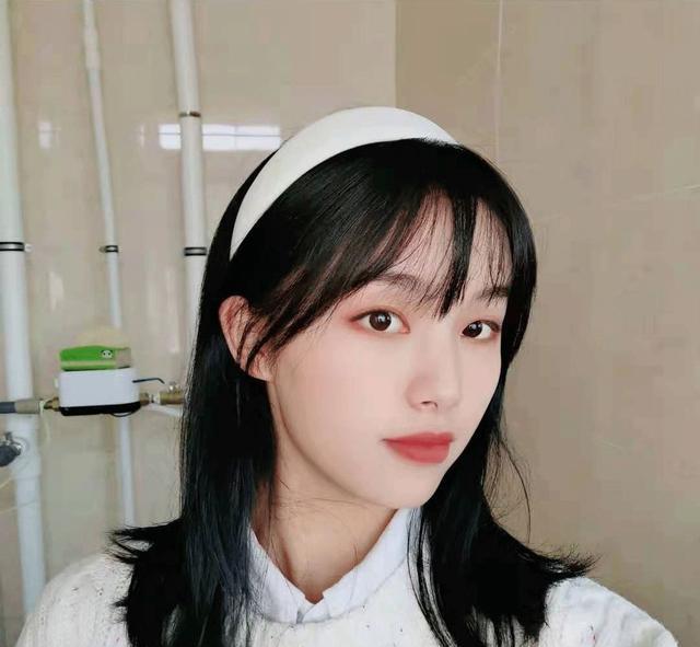 发型|女生很显老的发型，真的别再留了！