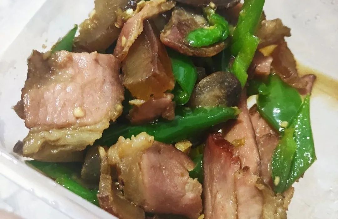 健康缘来很简单|这种病越来越多，医生劝你：4种食物尽量少吃，肾会感激你！