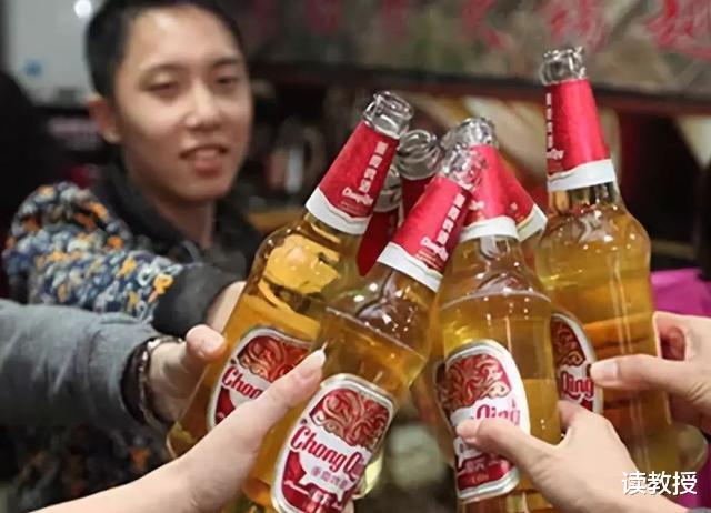 营收 中国第三大啤酒“易主”:营收净利超过燕京啤酒,年销242万千升