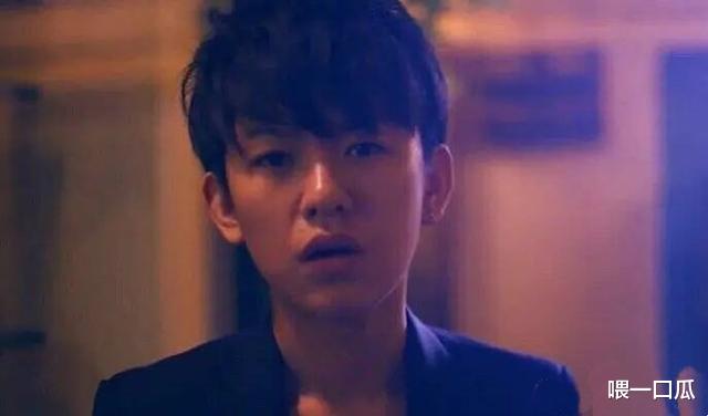 戚薇|承认割双眼皮后，她又坦白自己是双性恋，与前女友的恋情浮出水面